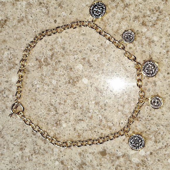 Jewelry - Gold charm necklace